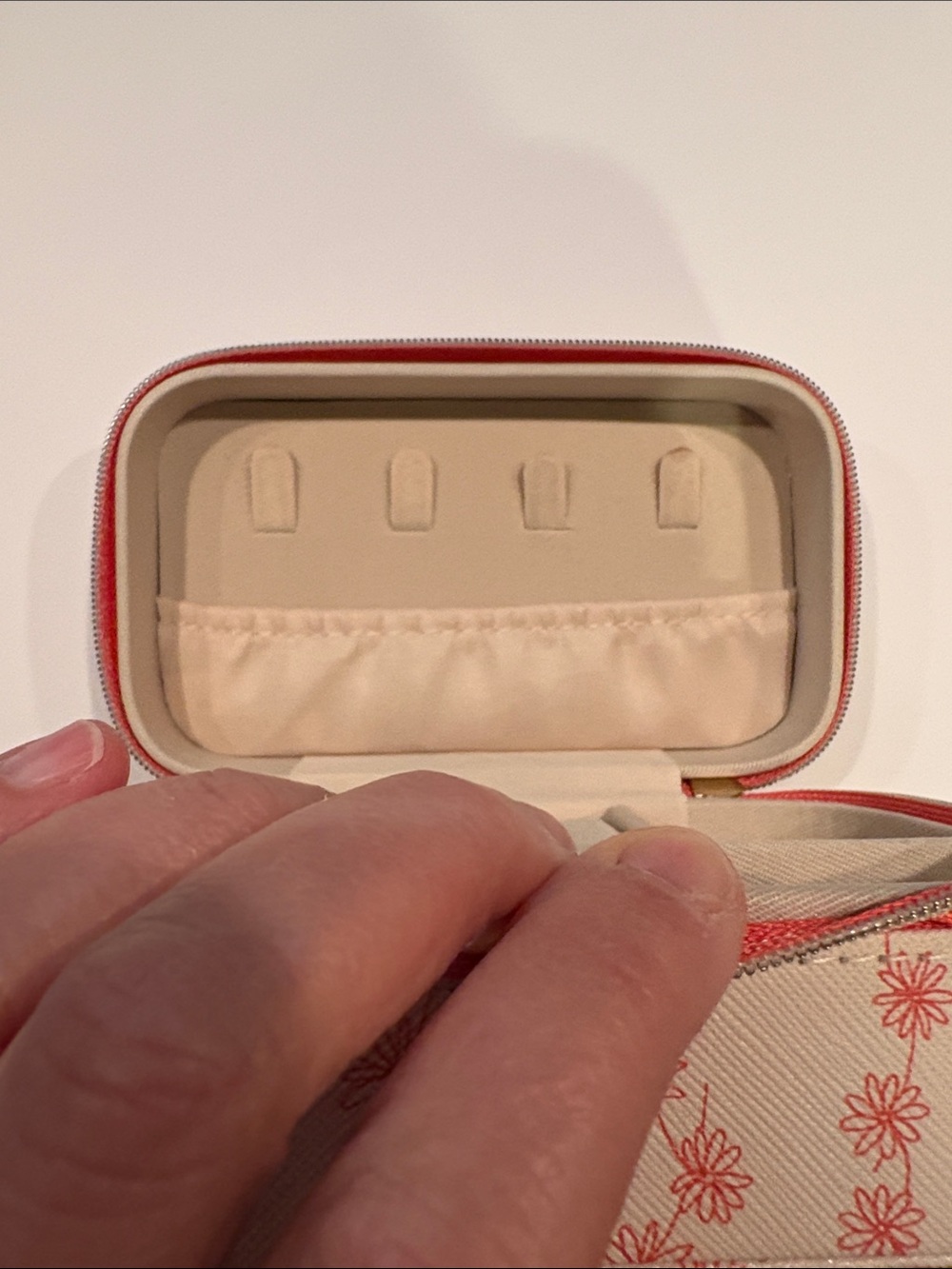 Tender Love + Carry Travel Jewelry Case - Picture 4 of 6